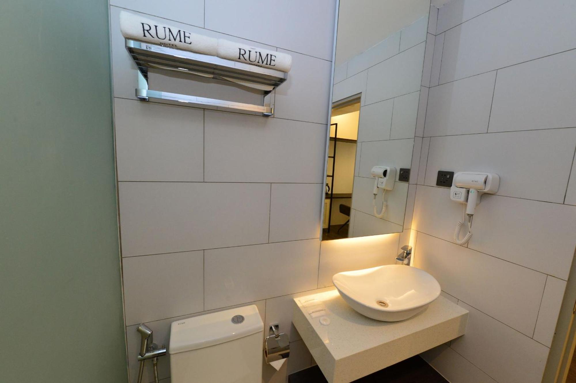 Rume Hotel Kuching Eksteriør billede